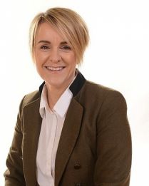 2 Caroline Keatley -